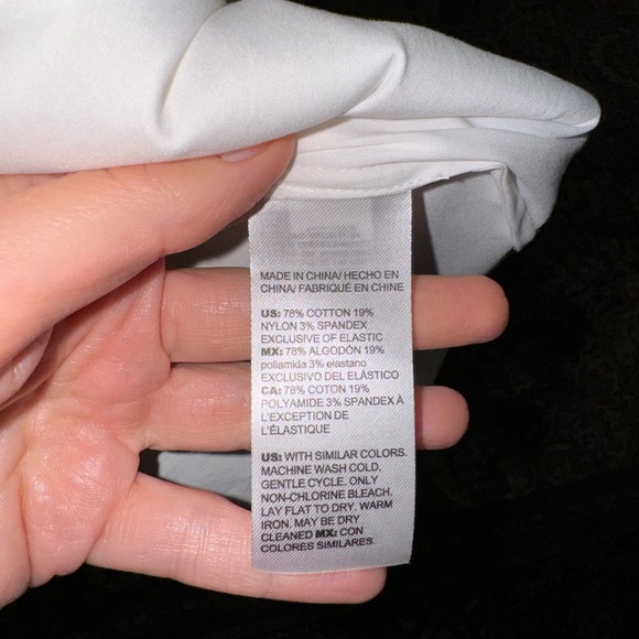 WHBM cotton blouse, new w tags, sleeve w stretch detail. Size 0 - Picture 4 of 8